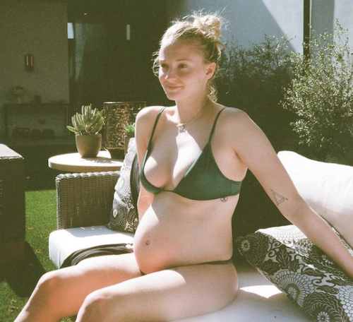 Are You Celebrating A Lockdown Pregnancy/Baby Like These Celebs? Sophie Turner Joe Jonas